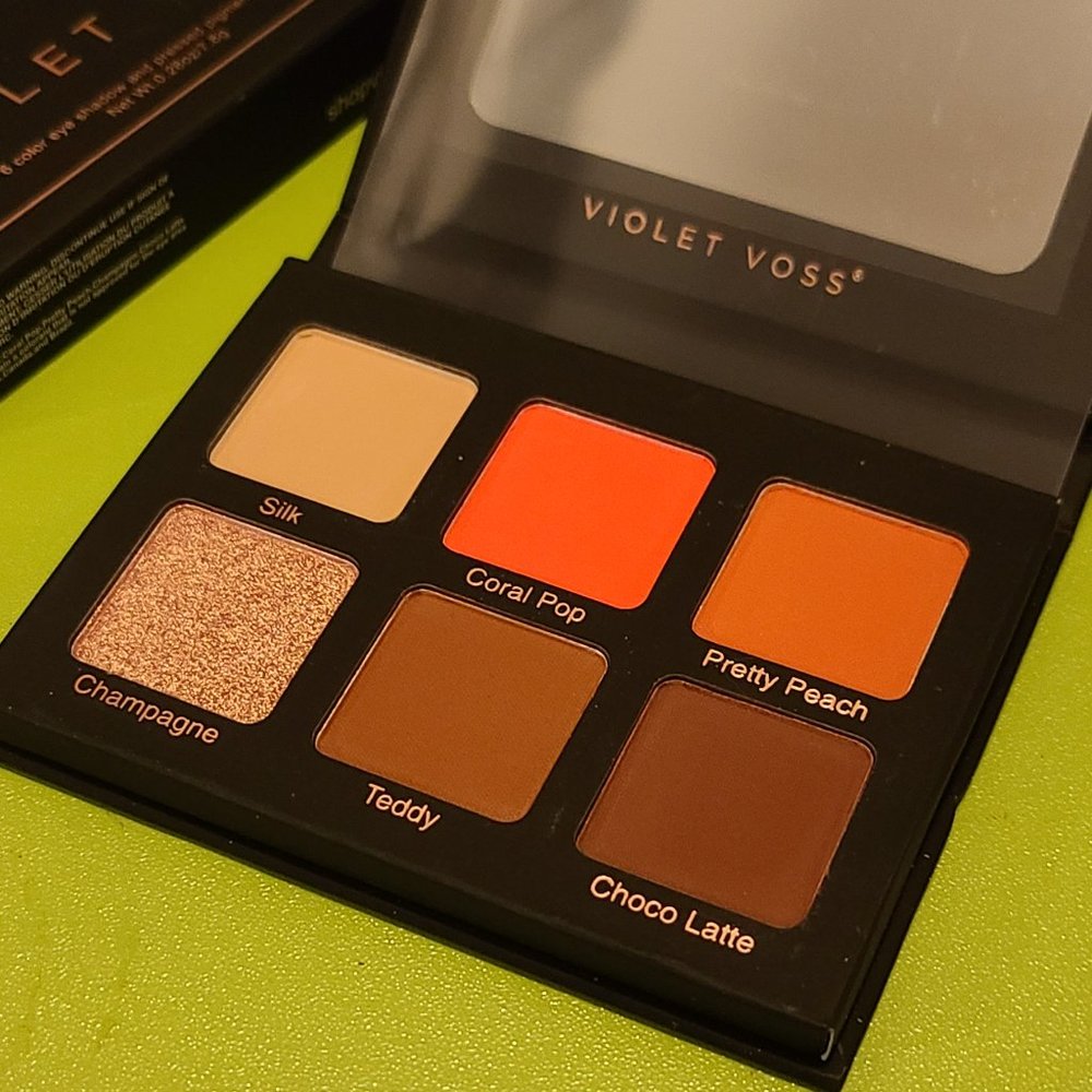 Violet Voss Coral Pop Eyeshadow Palette